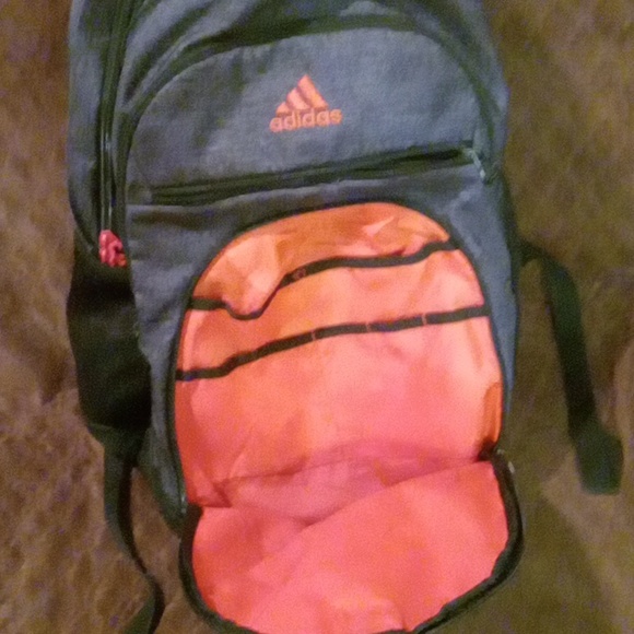 Backpack - Picture 3 of 8